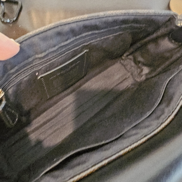 Coach Signature Reversable Black and Brown Crossbody Bag - Picture 13 of 14